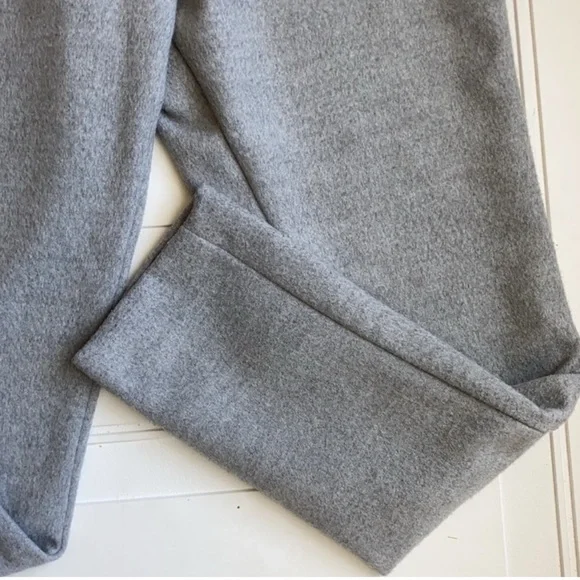 ASOS Super Soft Gray Pleated Dress Pants Size 4 - Picture 3 of 7